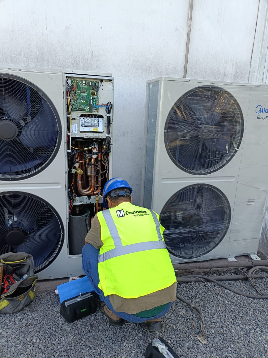 Maintenance d'une unité de climatisation industrielle